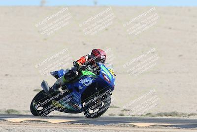 media/Oct-05-2025-CVMA (Sun) [[beeef4f201]]/Race 11-500-400(4)-350 Supersport/